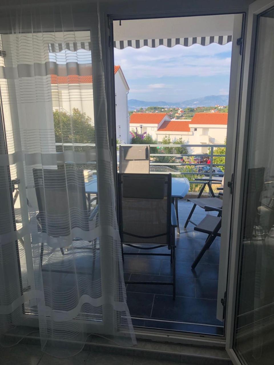 Apartman Ylli Nečujam Екстериор снимка